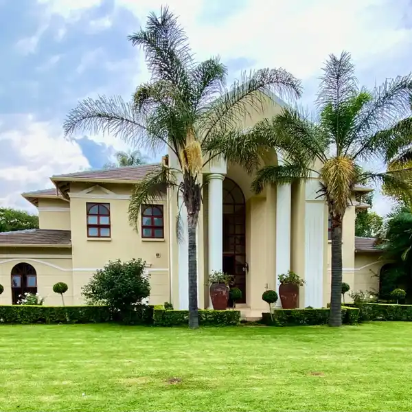 OUTSTANDING RESIDENCE IN A PRIME LOCATION