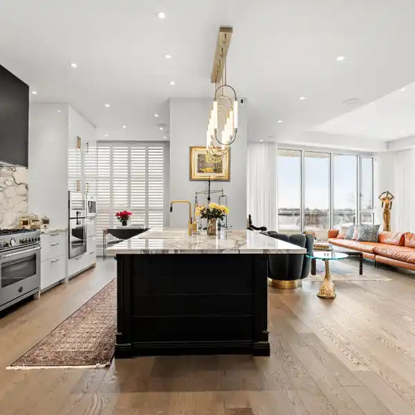 UNPARALLELED LUXURY AT AQUABLU