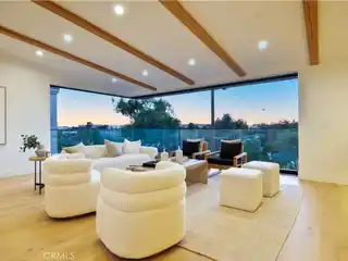 Brand-New Modern Coastal Retreat