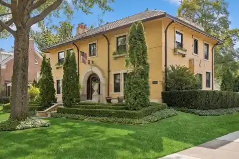 Tuscan-Inspired Masterpiece in Historic Oak Park