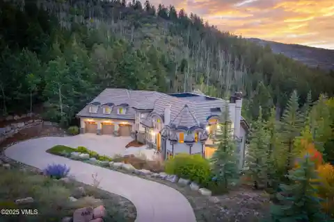 Luxury and Tranquility on Two Acres