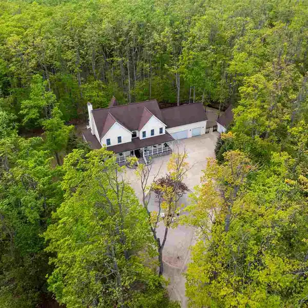 TRANQUIL LIVING CLOSE TO TOWN