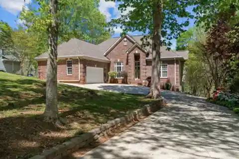 Tranquil Living on Lake Norman