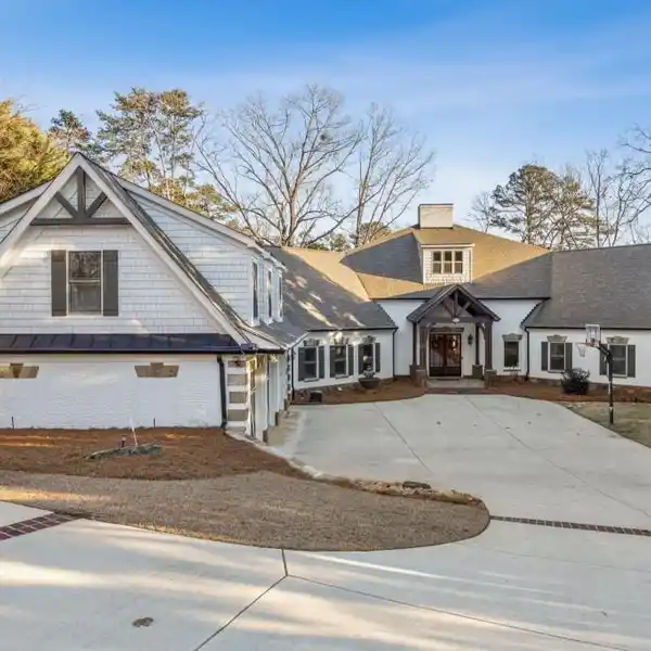 EXCEPTIONAL HOME WITH PANORAMIC VIEWS OVER LAKE LANIER