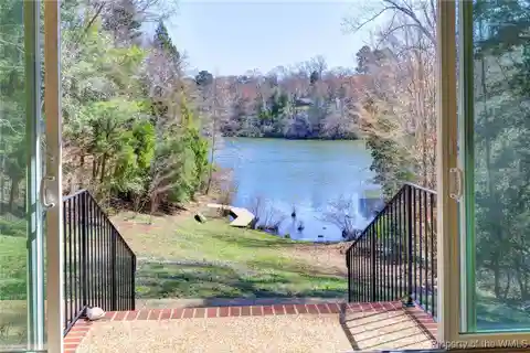 Gorgeous New Custom Home in Breeze Hill
