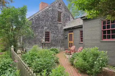 Antique Farmhouse the Historic Heart of Yarmouth Village