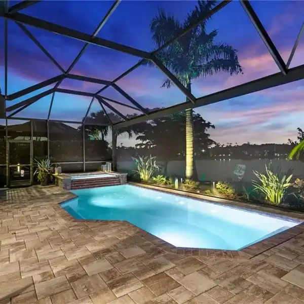 ELEGANT OPEN-CONCEPT HOME IN ESPLANADE