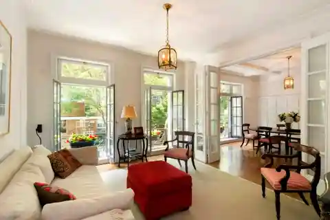 Perfectly Restored 1900s Detail with Beautiful Modern Finishes