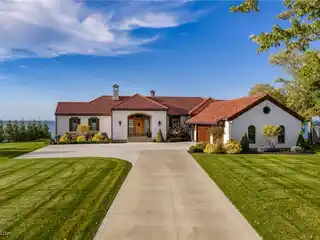 Magical Lakefront Property