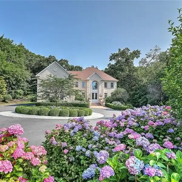 BEAUTIFULLY UPGRADED BRICK-FRONT COLONIAL
