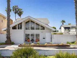 Dreamy Coastal Cottage