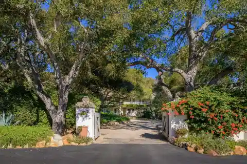 Elegent and Comfortable Home in Prime Montecito Location
