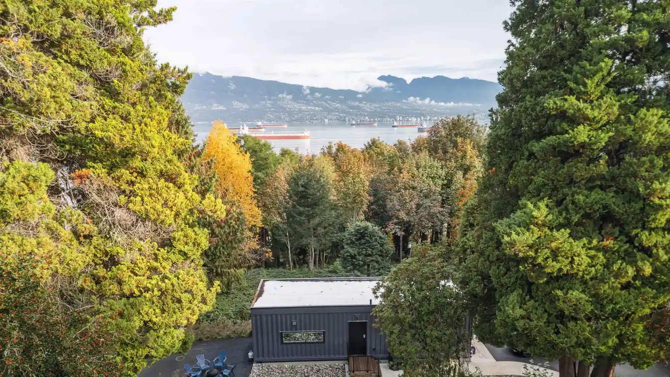 Extraordinary Property on Exclusive Belmont Avenue