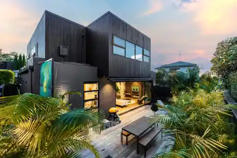 Bold Architectural Home with a Relaxing Atmosphere Design