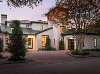 CONTEMPORARY HOME ON ULTRA-DESIRABLE WATEREDGE COVE