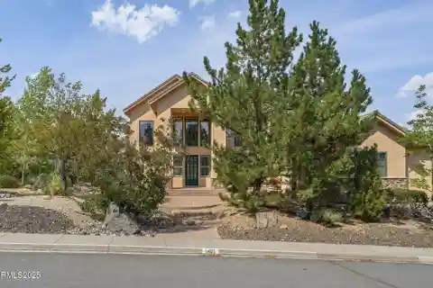 Luxury and Functionality in a Great Location