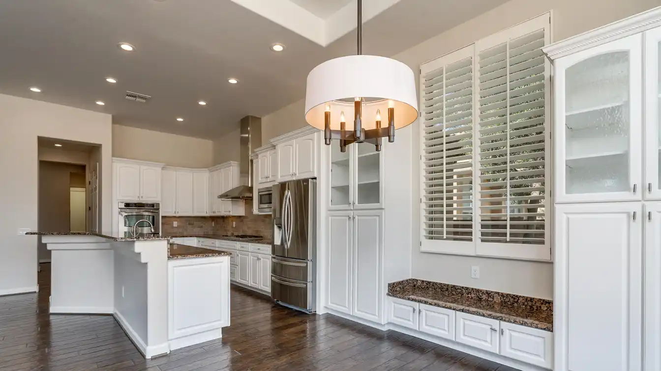 Outstanding Property with Panoramic Mountain Views