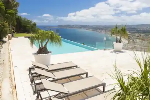 Impressive Villa in the Prestigious Cuesta San Antonio