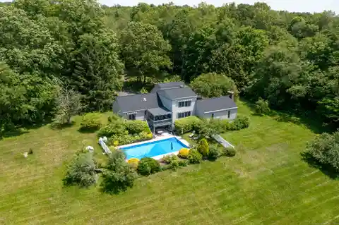 Gorgeous Nine-Acre Retreat