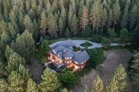 Spectacular Custom View Estate on Ten Acres