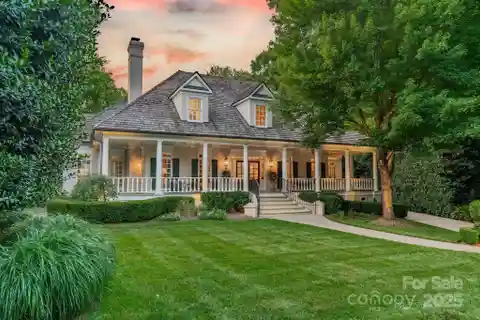 Private Retreat in a Coveted Neighborhood