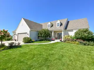 Lovely Ranch Home in Fox Lake Village