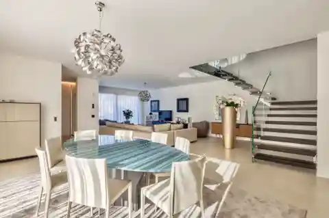 Beautiful Modern Home with Views