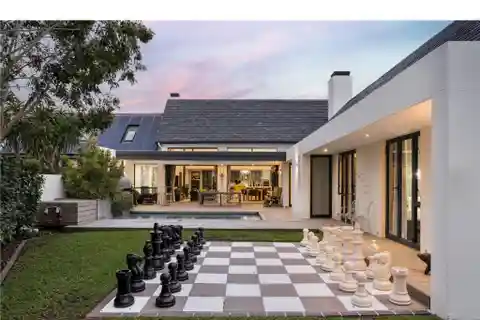Refined Pearl Valley Living with Designer Flair