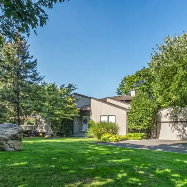 TRANQUIL HOME IN THE HEART OF THE FAIRWAYS