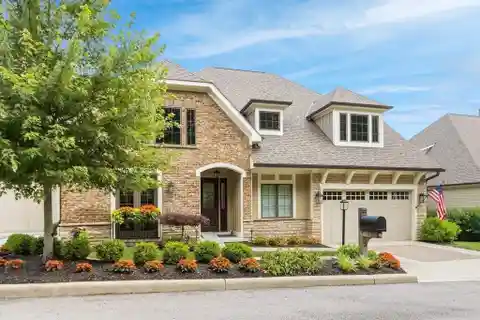 Meticulously Maintained Condo Near Downtown