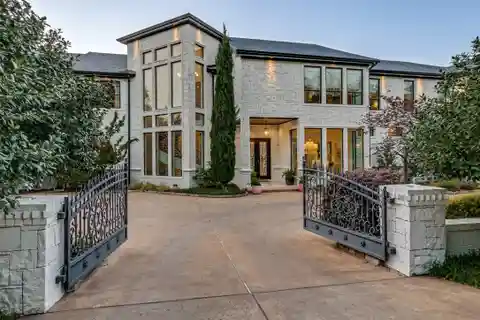 Masterfully Crafted Estate in Bluffview