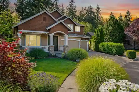 Elegant Home Backing Greenbelt with Luxury Upgrades