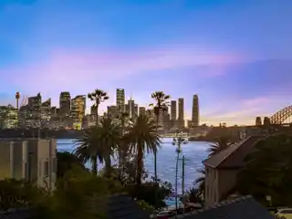 Boutique Harbourside Apartment with Panoramic Water Views