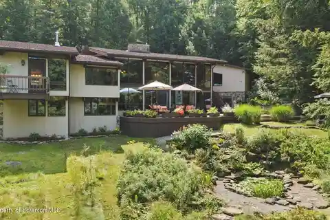 Exceptional Waterfront Contemporary