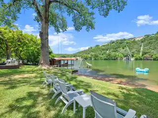 Charming Waterfront Retreat