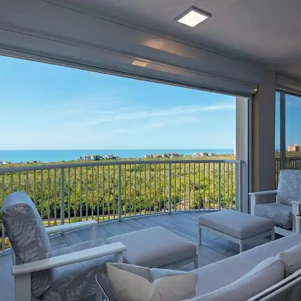 EXQUISITE LUXURY TOWER HOME