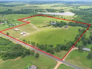 Expansive Oklahoma Ranch Estate