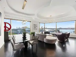 Exquisitely Chic New York Residence