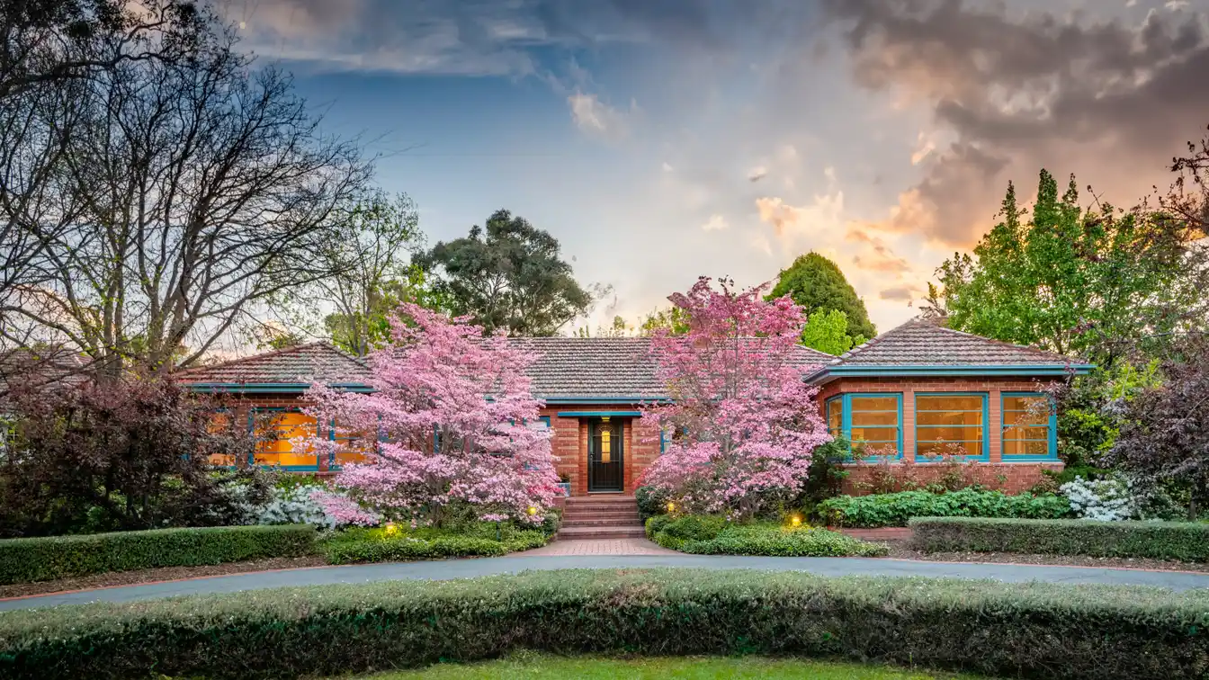 Charming Single-level Cottage