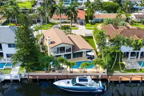 Island-Inspired Deepwater Estate