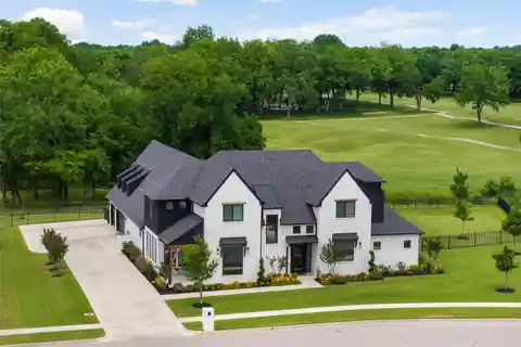 Upscale Home with Stunning Year-Round Outdoor Spaces