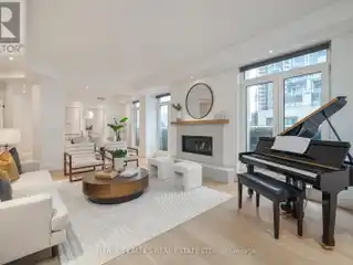 Sophisticated Sub-Penthouse