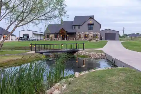 Exceptional Custom-Built Estate