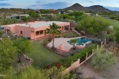 Stunning Starr Pass Golf Course Home
