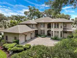 Luxurious Home with Panoramic Creek Views