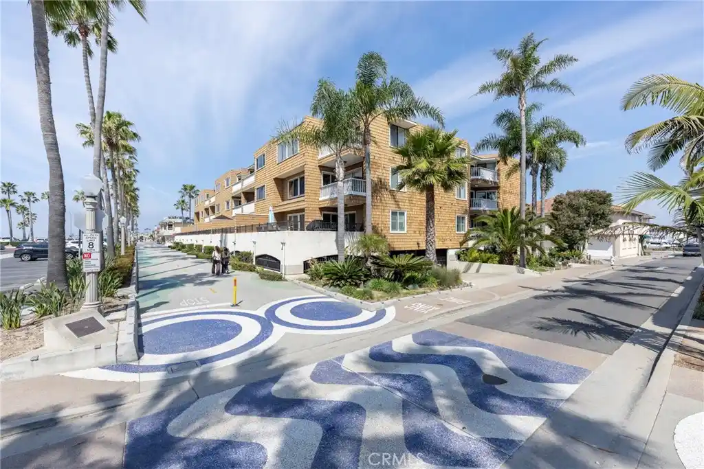 Oceanfront Single-level Condo