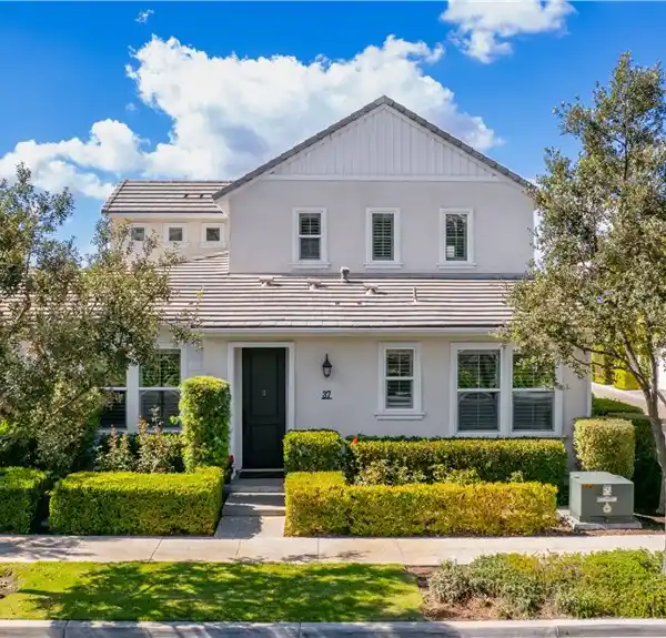 TURNKEY RETREAT WITH LOFT