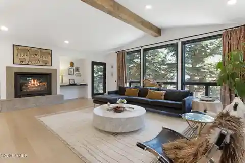 Lovely Family Home in Coveted Singletree Community