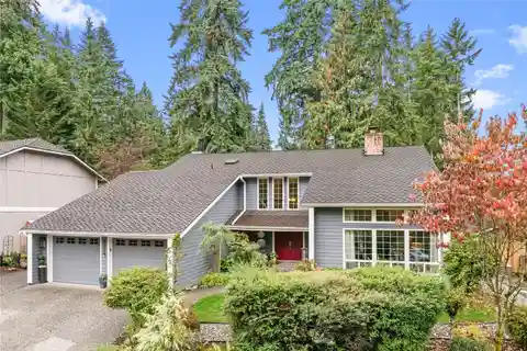 Stunning Residence with Parklike Privacy