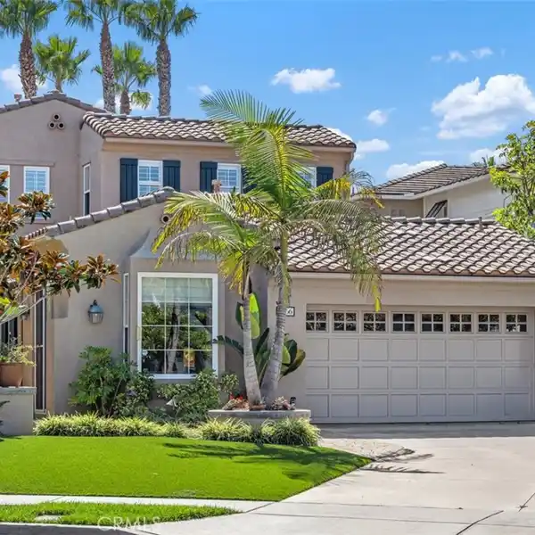 EXCEPTIONAL HOME IN AN EXCLUSIVE COMMUNITY